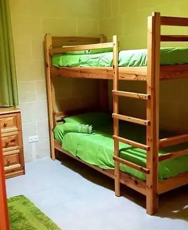 3 Bedrooms Maisonette With Pool * Għajnsielem