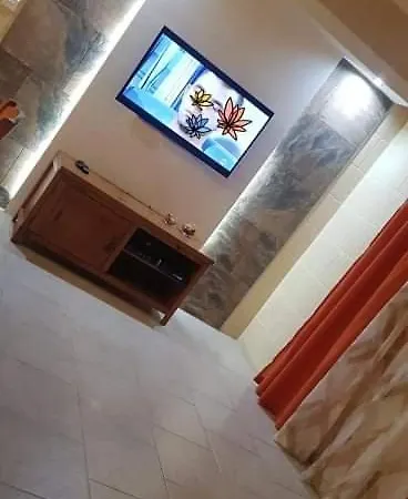 3 Bedrooms Maisonette With Pool * Għajnsielem