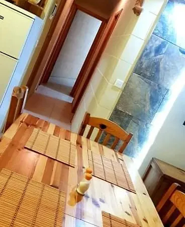 Apartament 3 Bedrooms Maisonette With Pool Għajnsielem