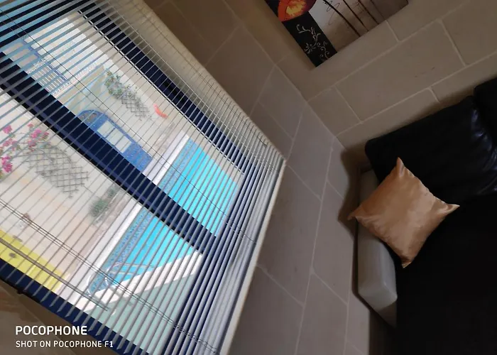 Lejlighed 3 Bedrooms Maisonette With Pool