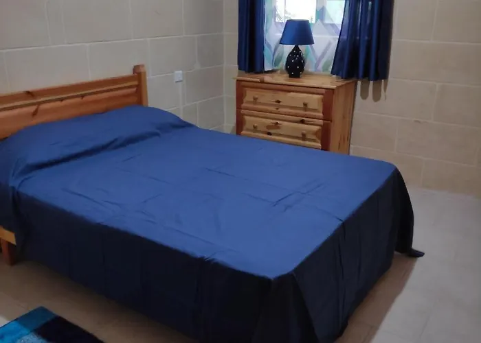 Lejlighed 3 Bedrooms Maisonette With Pool