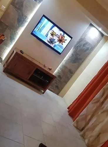 3 Bedrooms Maisonette With Pool * Għajnsielem